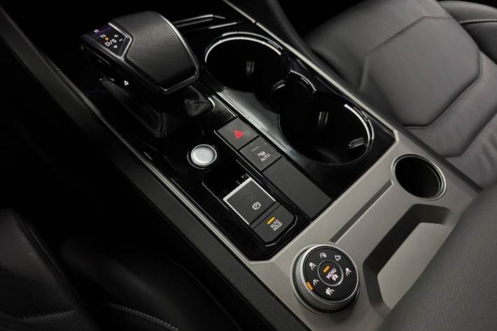 Hvid VW Touareg fra 2020