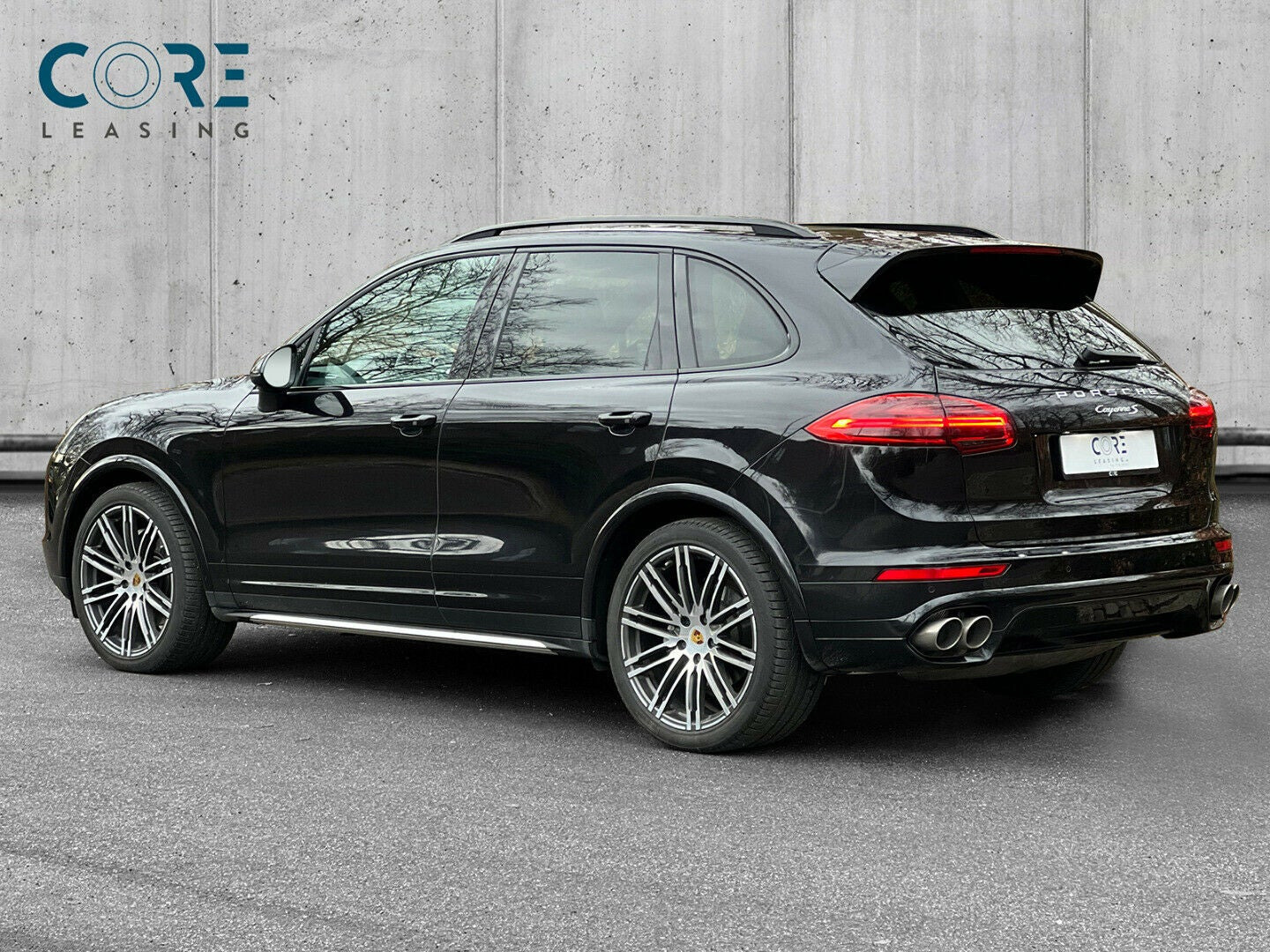 Sort Porsche Cayenne S fra 2018
