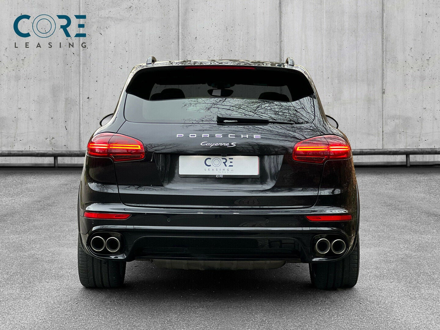 Sort Porsche Cayenne S fra 2018