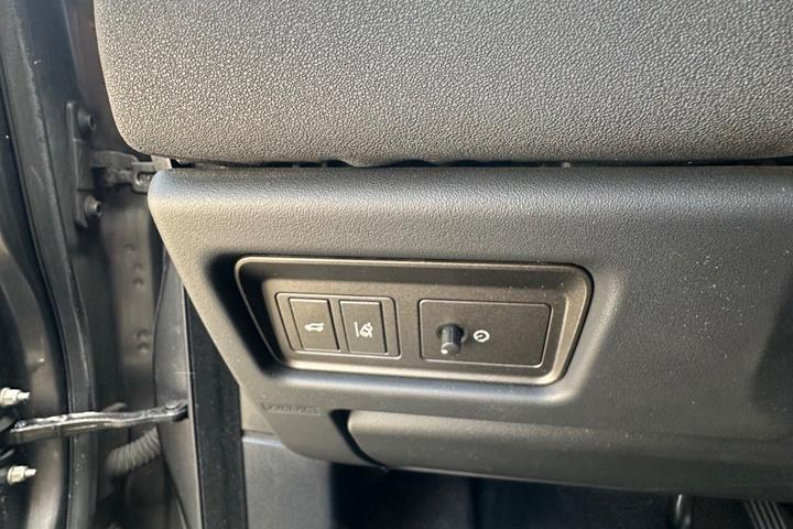Grå Land Rover Range Rover evoque fra 2016