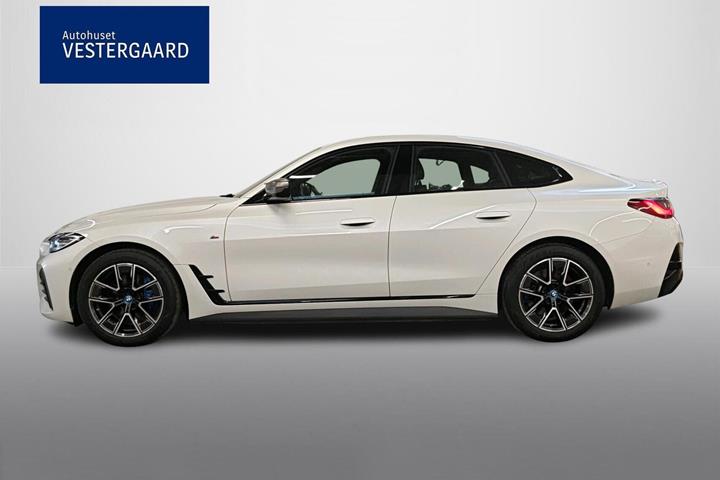 Hvid BMW i4 fra 2024