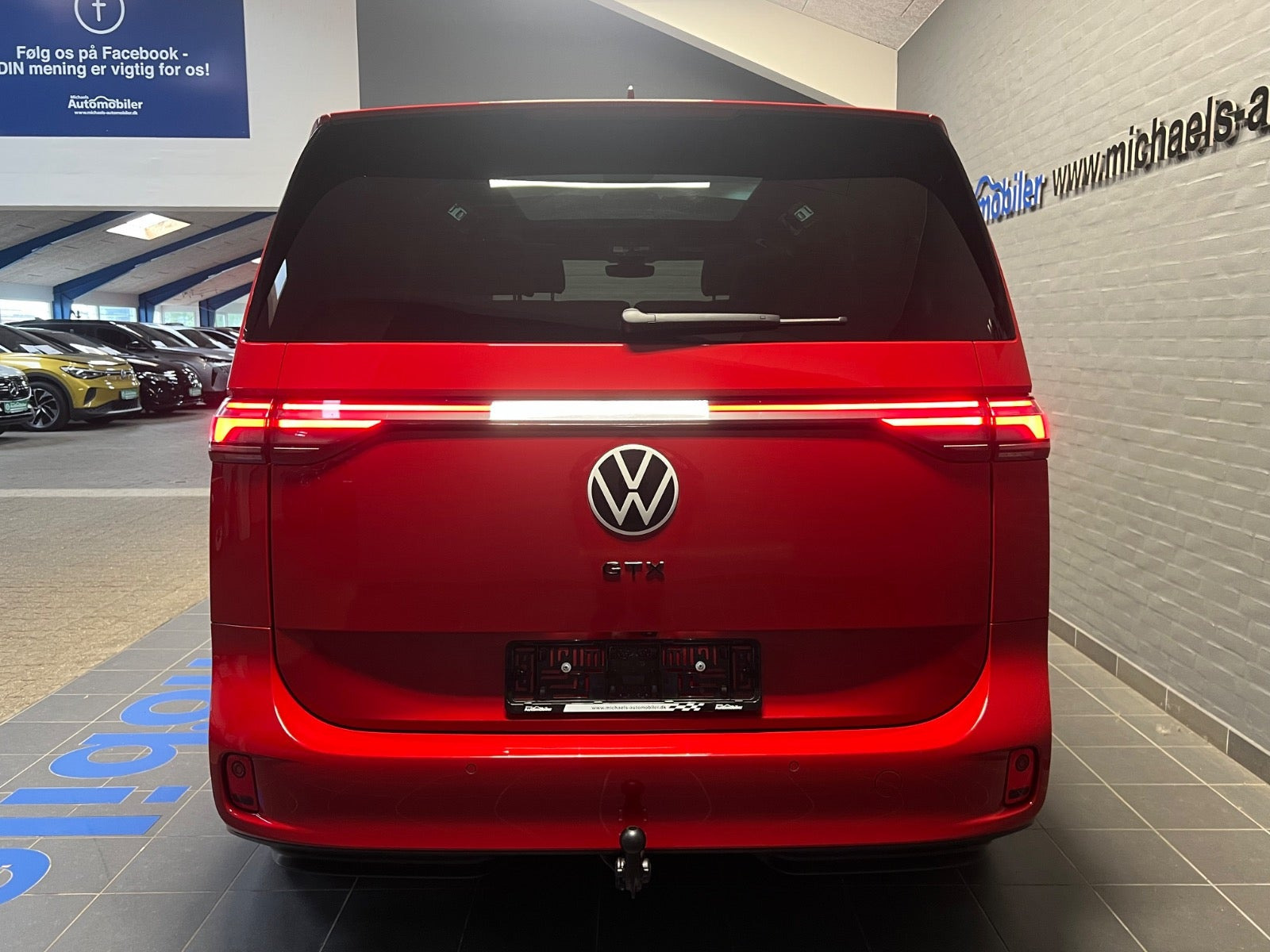Rød VW ID.Buzz fra 2025