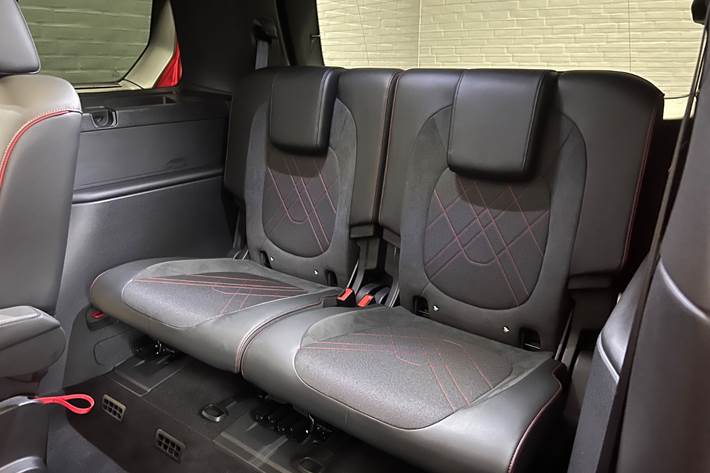 Rød VW ID.Buzz fra 2025