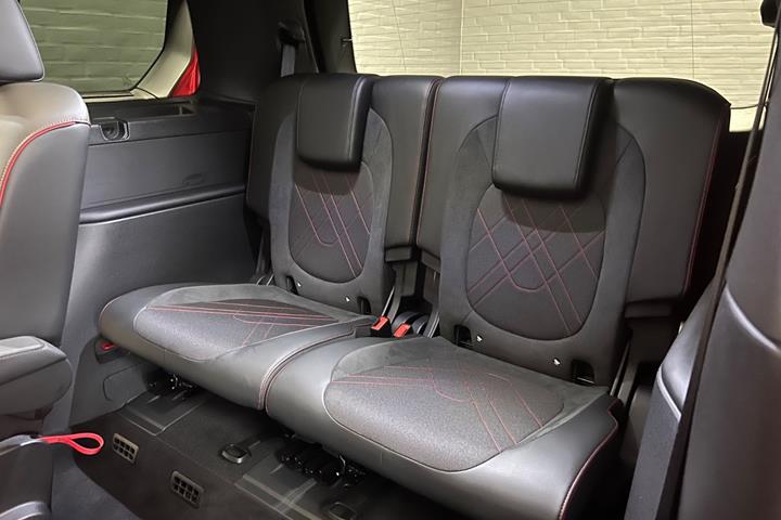 Rød VW ID.Buzz fra 2025