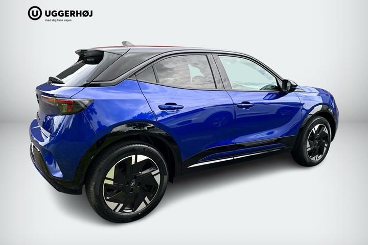 Blå Opel Mokka-e fra 2025