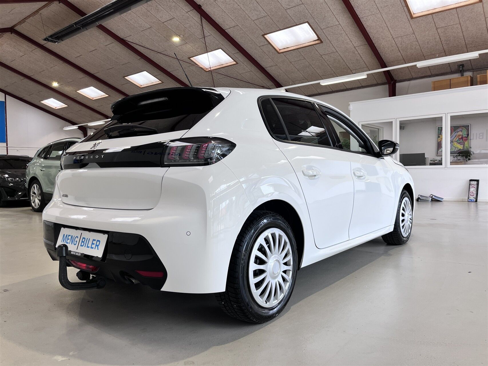 Hvid Peugeot 208 fra 2023