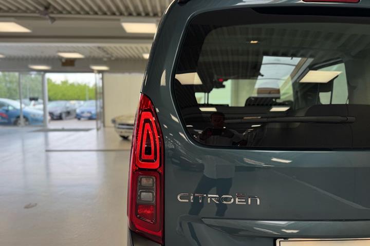 Blå Citroën ë-Berlingo fra 2025