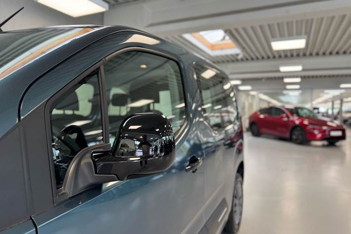 Blå Citroën ë-Berlingo fra 2025