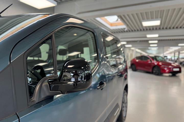 Blå Citroën ë-Berlingo fra 2025