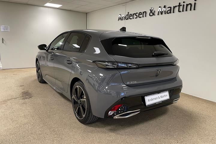 Grå Peugeot E-308 fra 2024