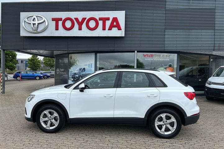 Hvid Audi Q3 fra 2021