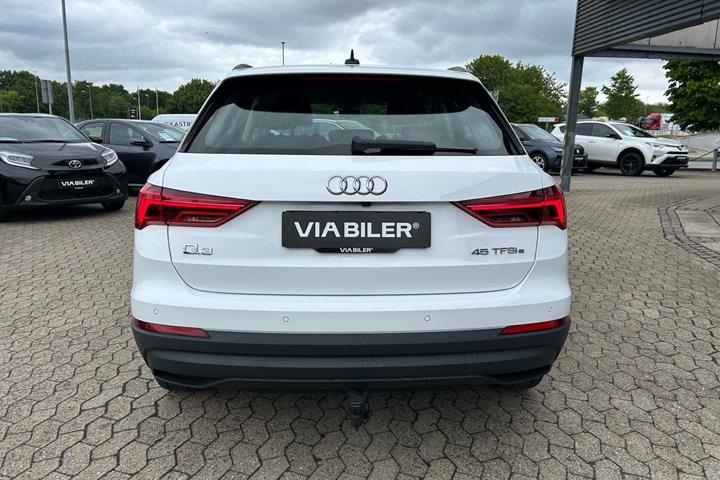 Hvid Audi Q3 fra 2021