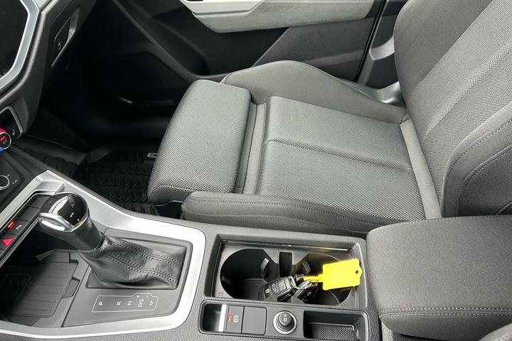 Hvid Audi Q3 fra 2021