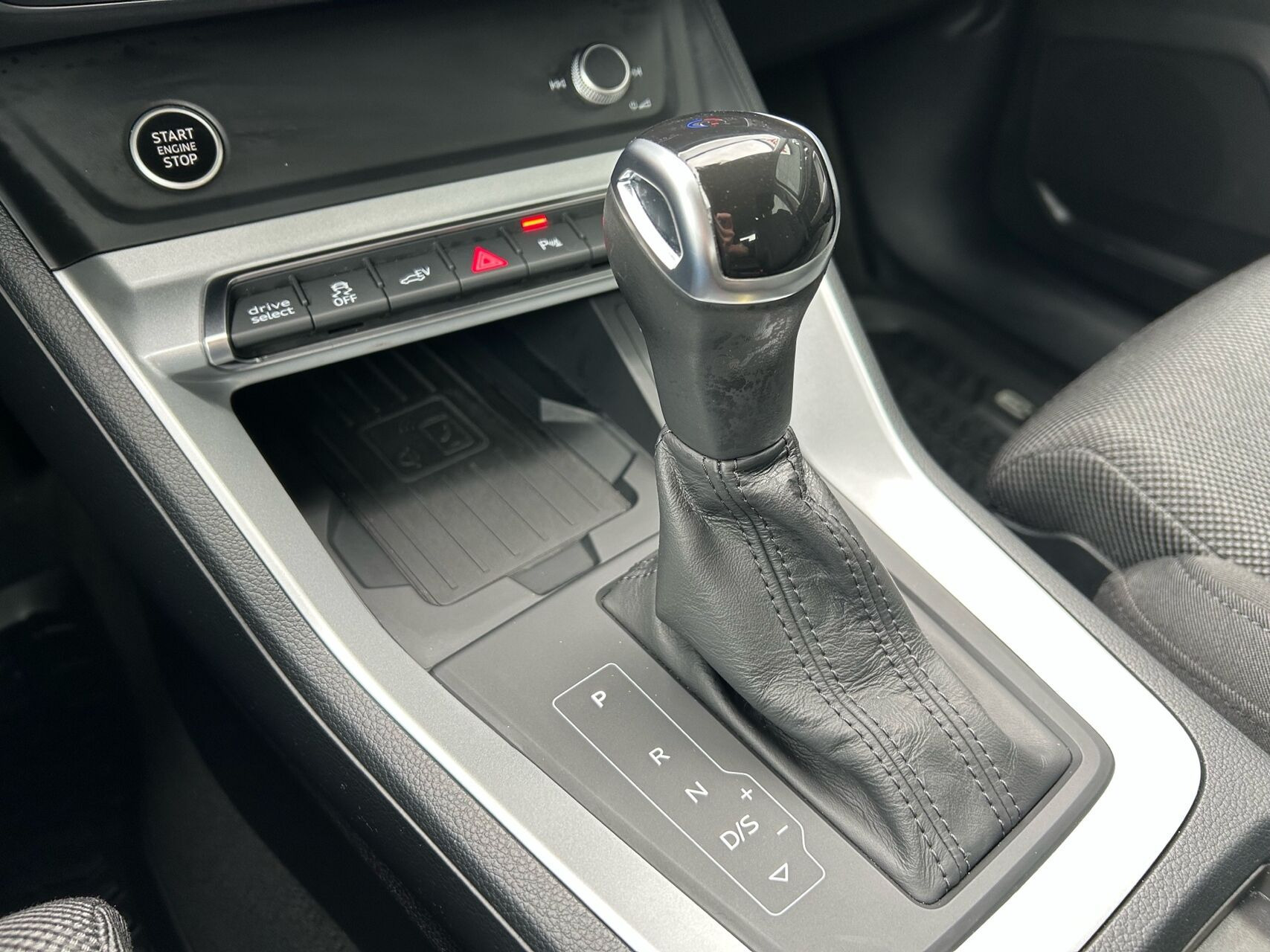 Hvid Audi Q3 fra 2021