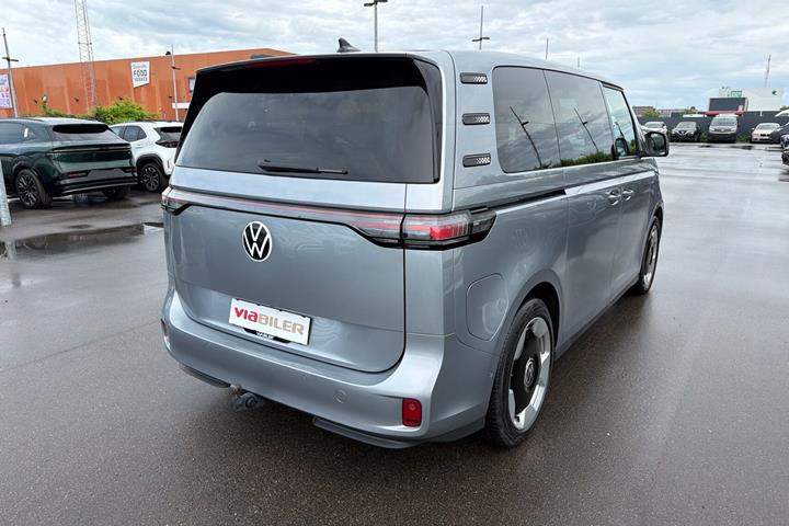 Grå VW ID.Buzz fra 2024