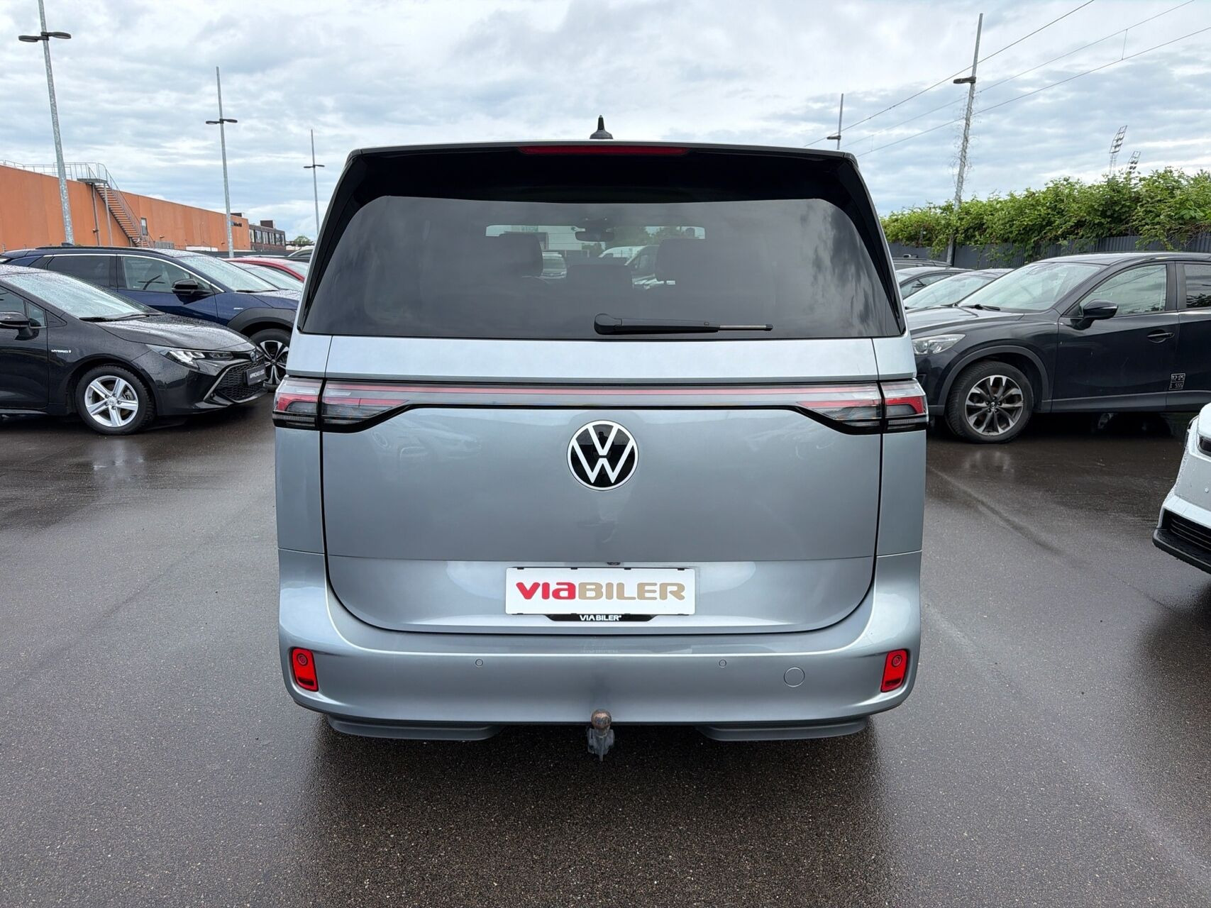 Grå VW ID.Buzz fra 2024