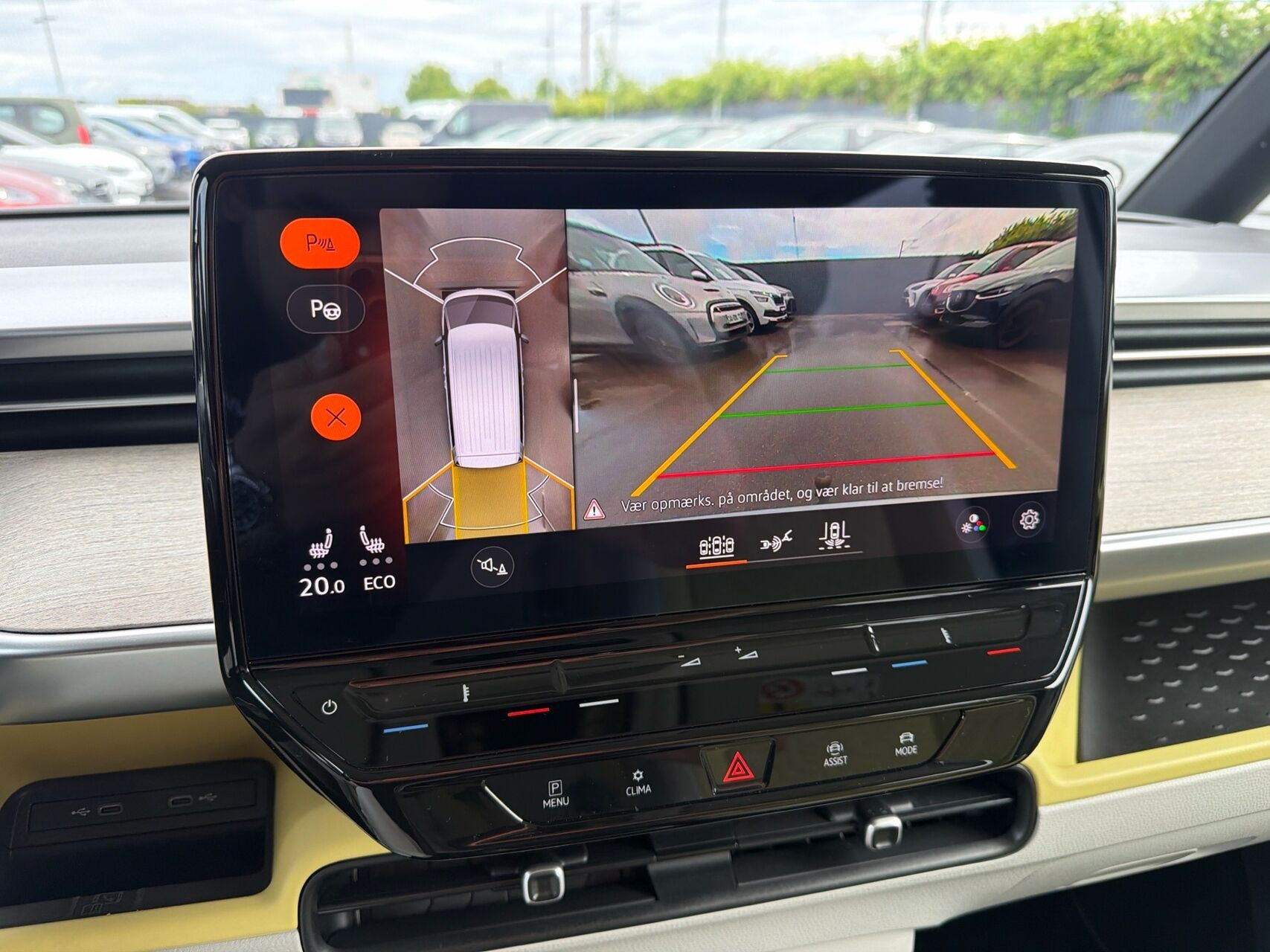Grå VW ID.Buzz fra 2024
