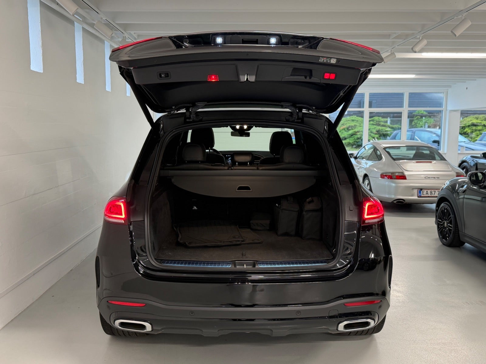 Sort Mercedes GLE350 de fra 2023