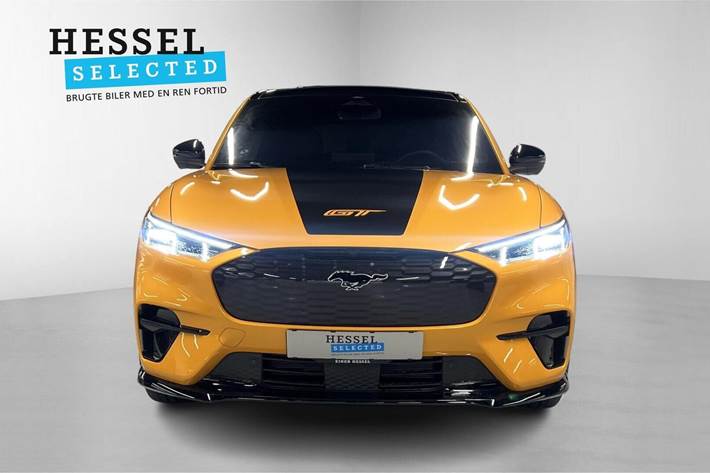 Orange Ford Mustang Mach-E fra 2024