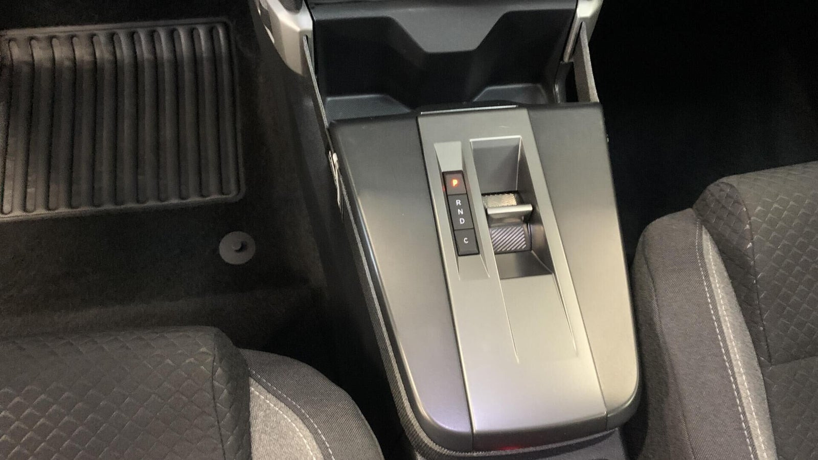 Sort Opel Frontera fra 2025