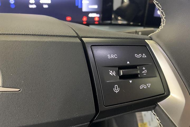 Sort Opel Frontera fra 2025