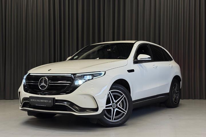 Hvid Mercedes EQC400 fra 2020 set udefra