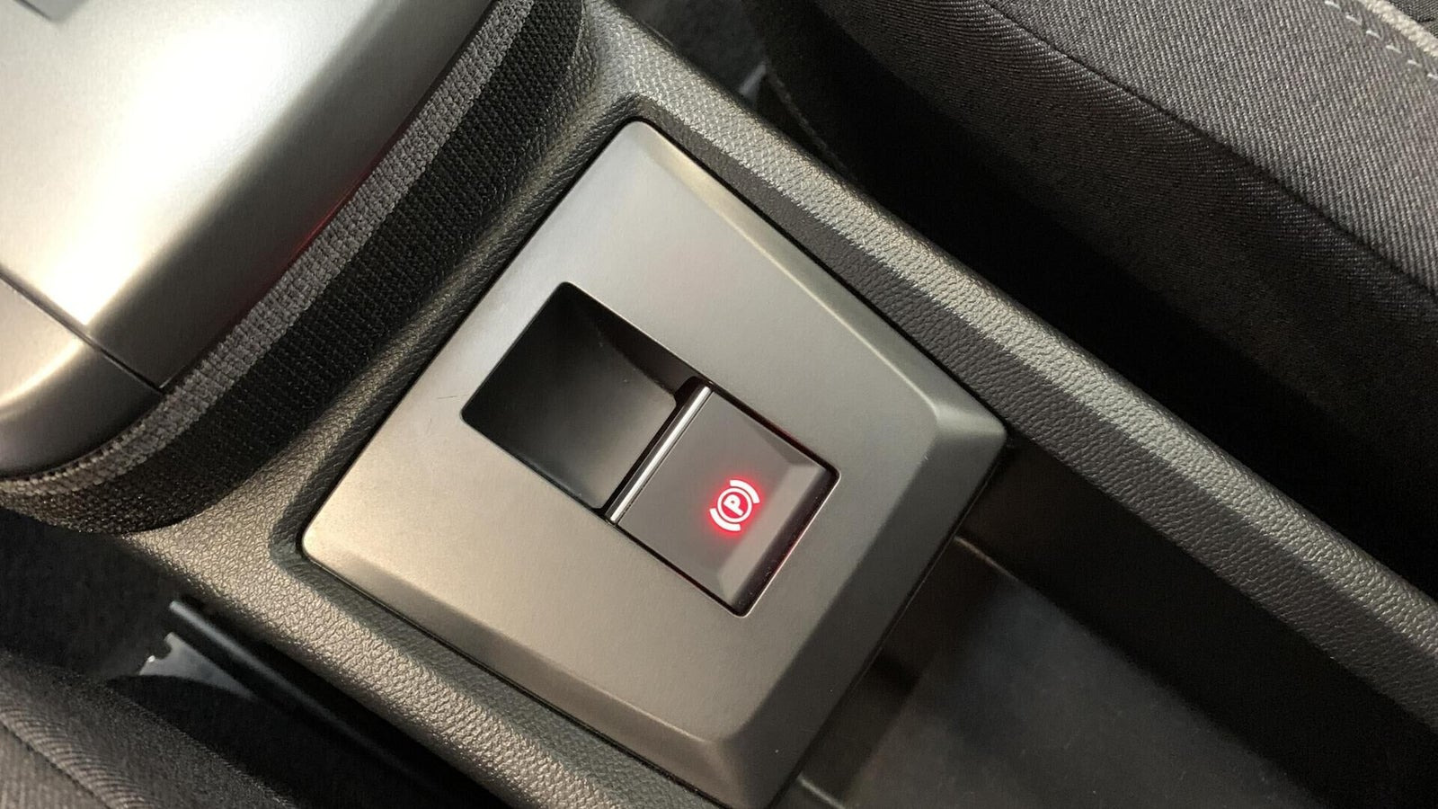 Sort Opel Frontera fra 2025