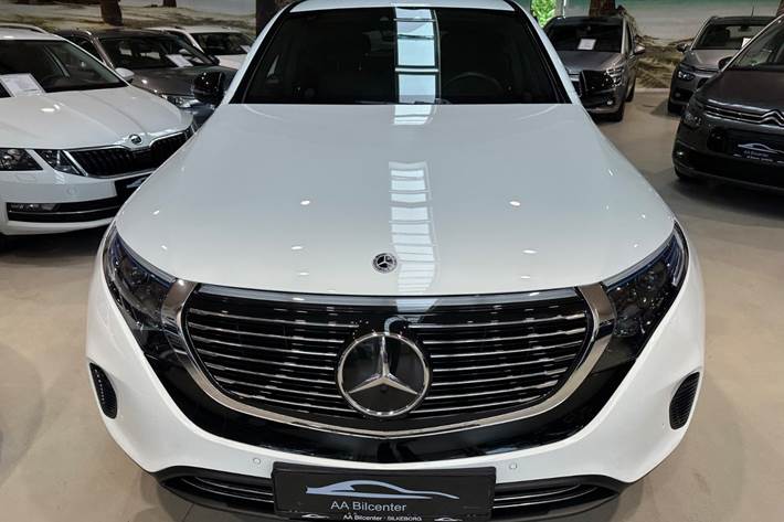 Hvid Mercedes EQC400 fra 2023