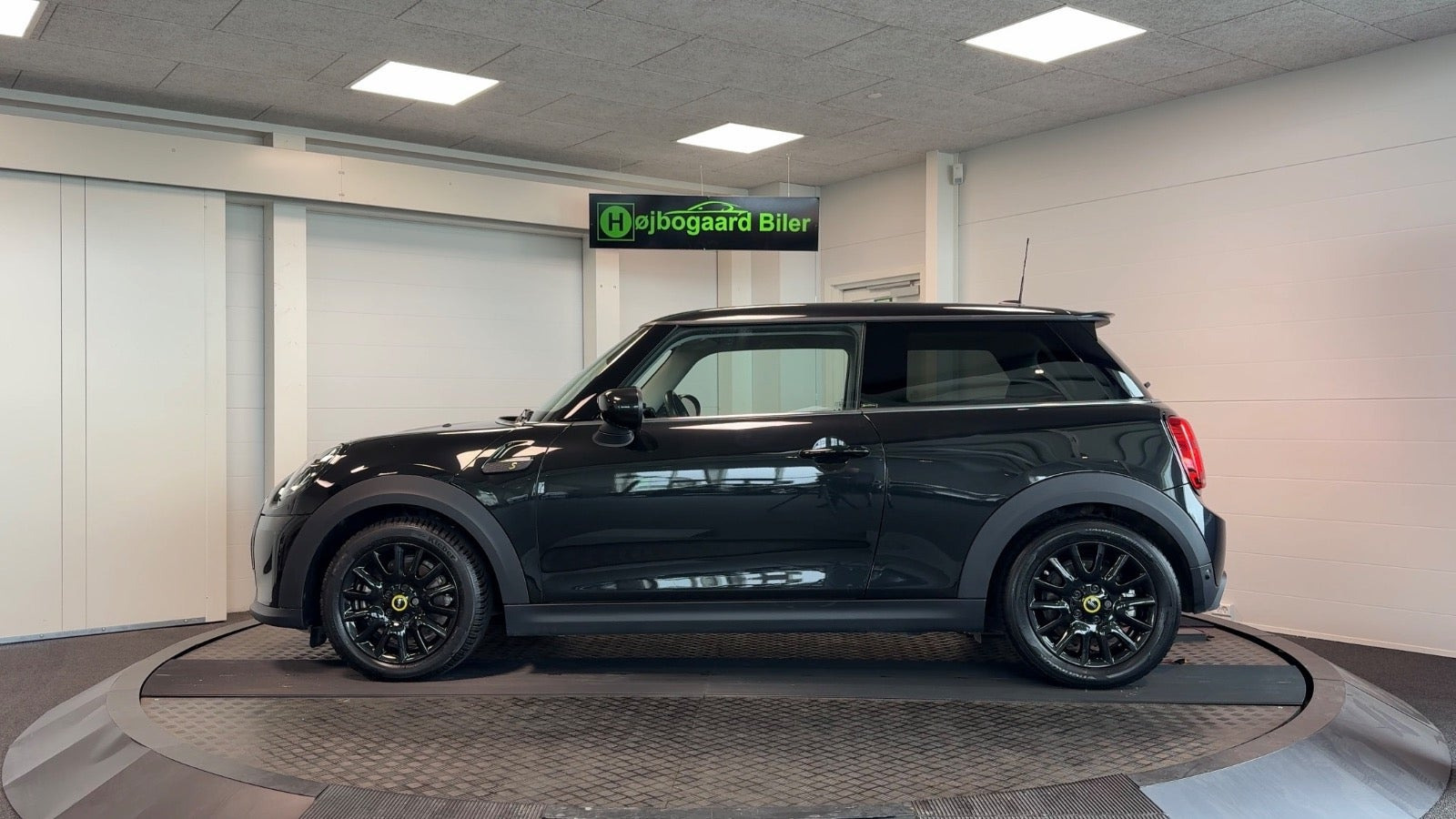 Sort Mini Cooper SE fra 2023