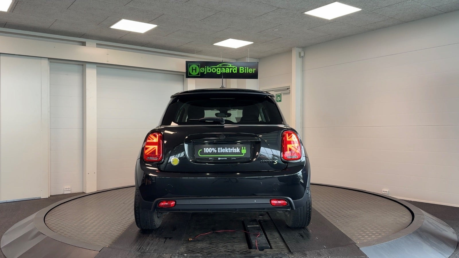 Sort Mini Cooper SE fra 2023