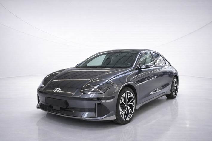 Grå Hyundai Ioniq 6 fra 2024