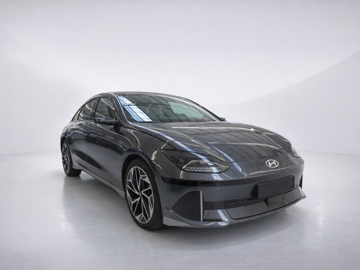 Grå Hyundai Ioniq 6 fra 2024