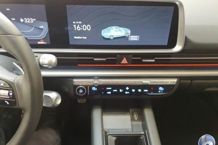 Grå Hyundai Ioniq 6 fra 2024