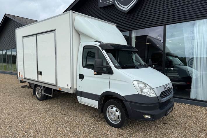 Hvid Iveco Daily fra 2011