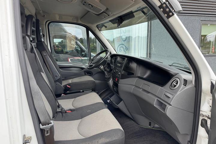 Hvid Iveco Daily fra 2011