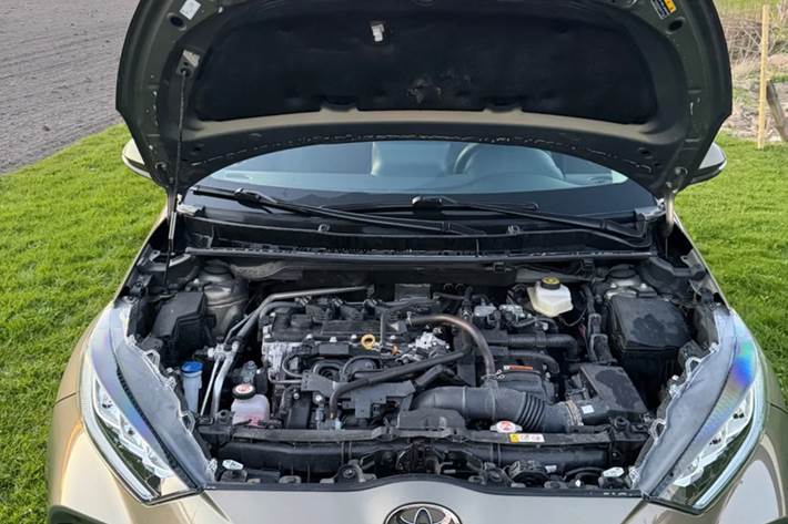 Grøn Toyota Yaris fra 2024