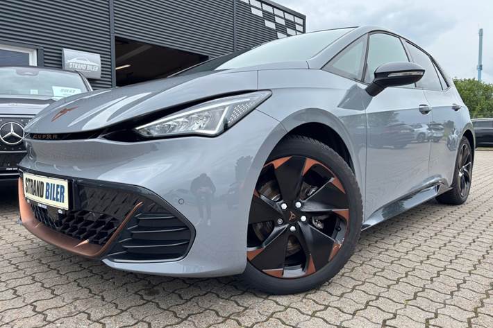 Grå Cupra Born fra 2023
