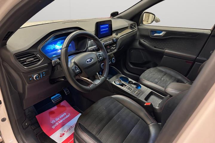 Hvid Ford Kuga fra 2020