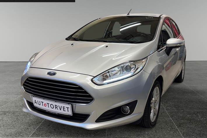 Sølv Ford Fiesta fra 2013
