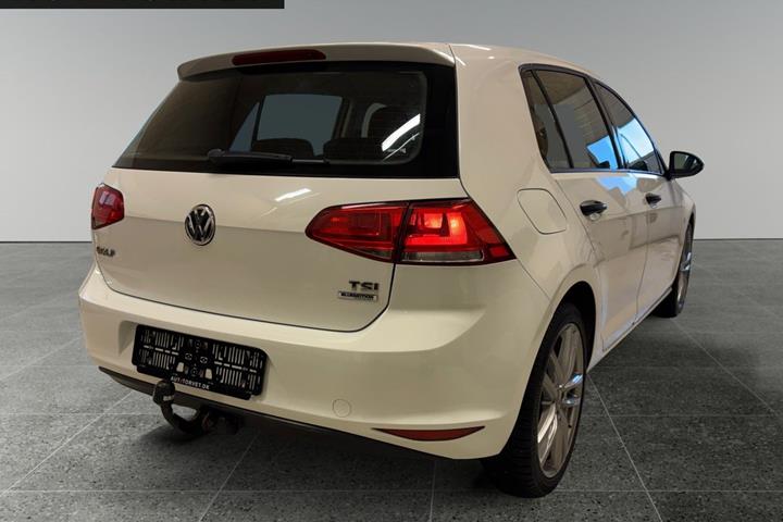 Hvid VW Golf VII fra 2015