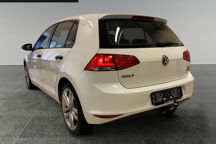 Hvid VW Golf VII fra 2015