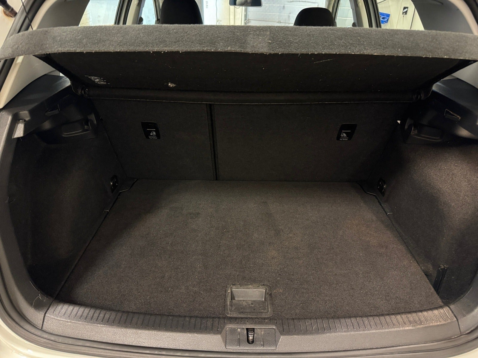 Hvid VW Golf VII fra 2015