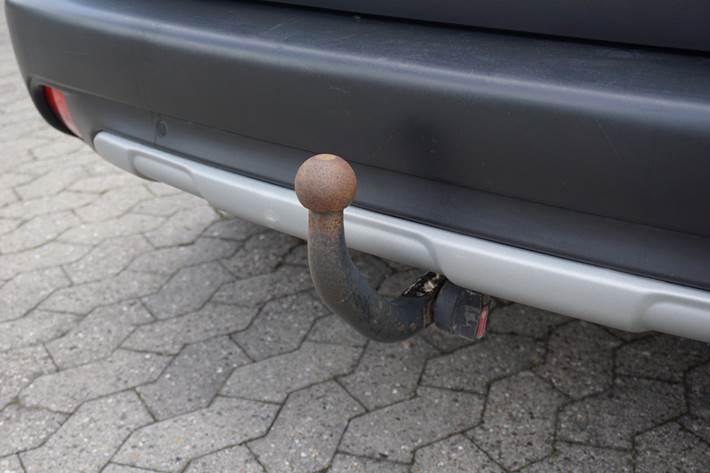 Grå Peugeot 2008 fra 2017