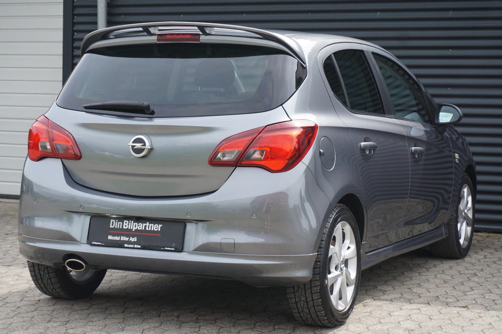 Grå Opel Corsa fra 2019
