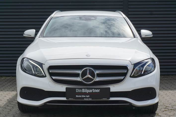 Hvid Mercedes E220 d fra 2017