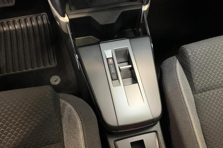 Sort Opel Frontera fra 2025