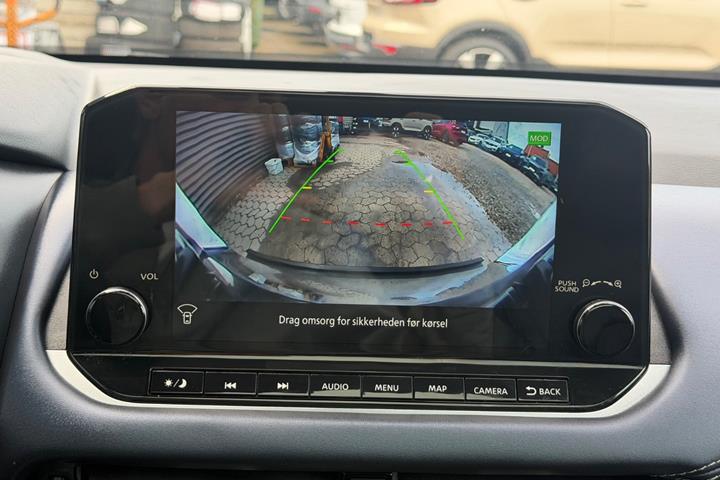 Grå Nissan Qashqai fra 2021