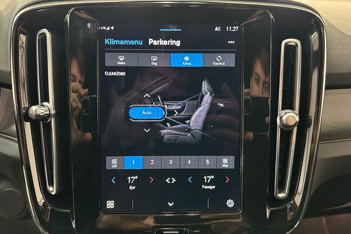 Sort Volvo XC40 fra 2023