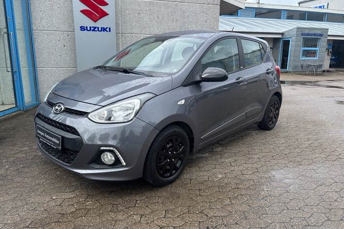 Grå Hyundai i10 fra 2016