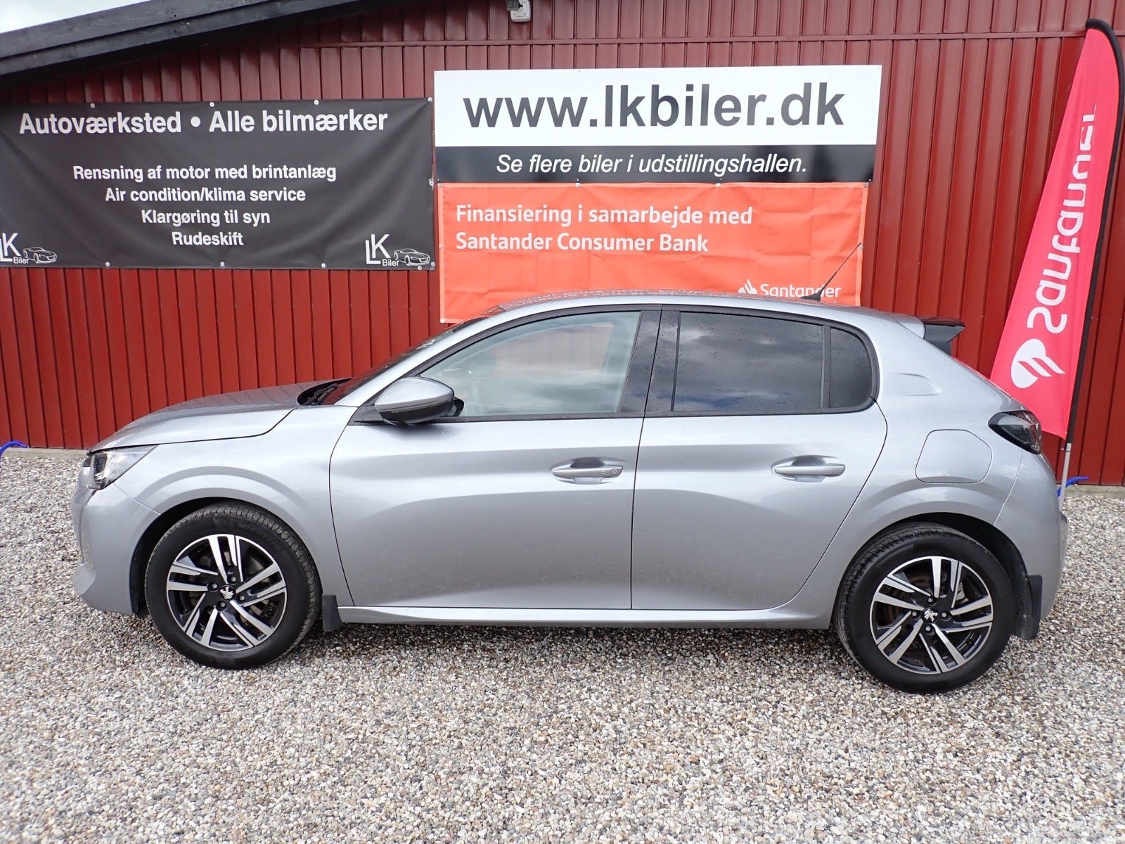 Sølv Peugeot 208 fra 2021